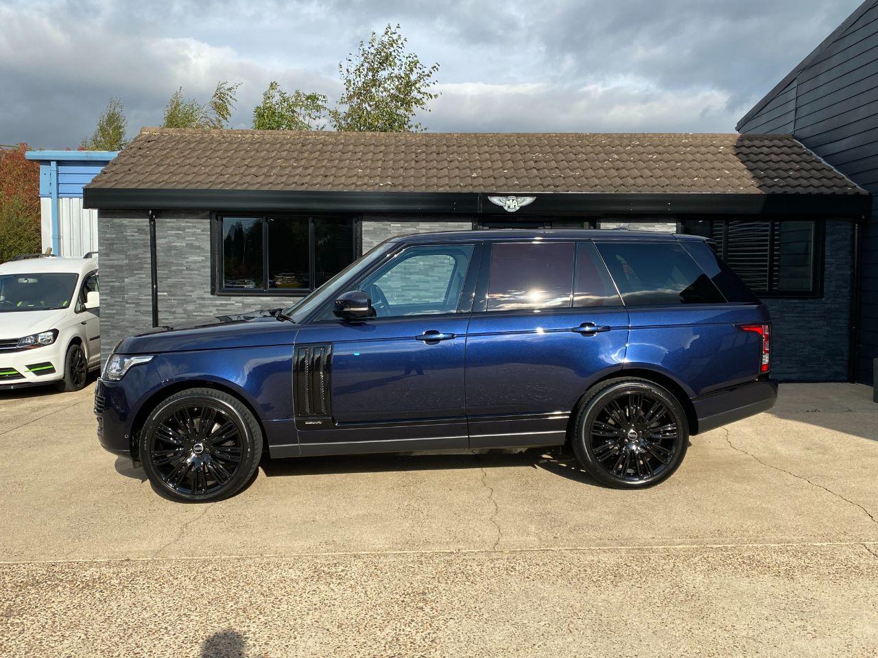 Land Rover Range Rover 3.0 TDV6 Vogue SE 4dr Auto Estate Diesel Loire Blue Metallic