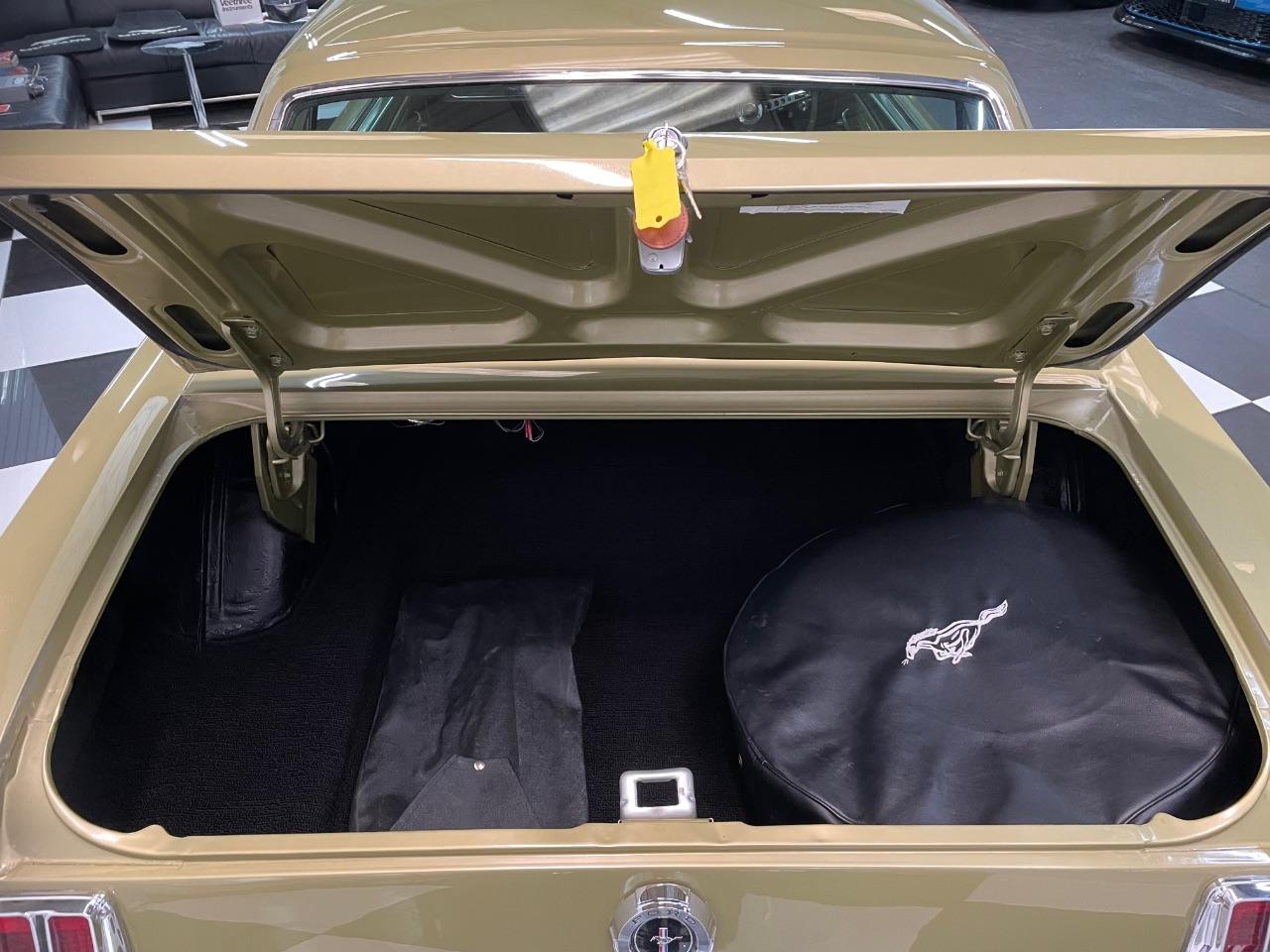 Ford Mustang 4.7 289ci V8 RHD Coupe Petrol Honey Gold
