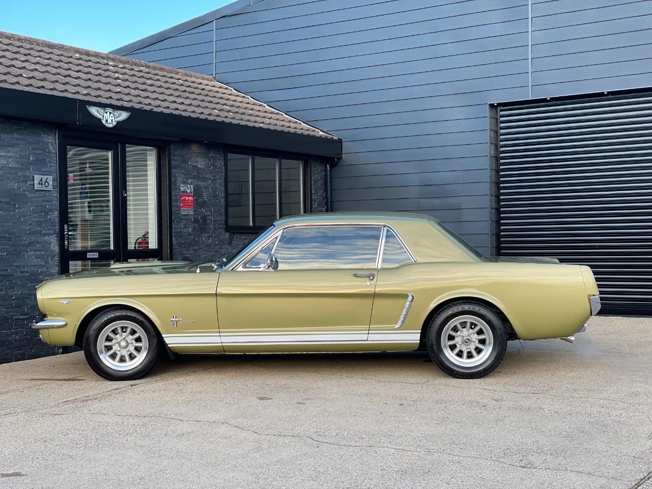 Ford Mustang 4.7 289ci V8 RHD Coupe Petrol Honey Gold