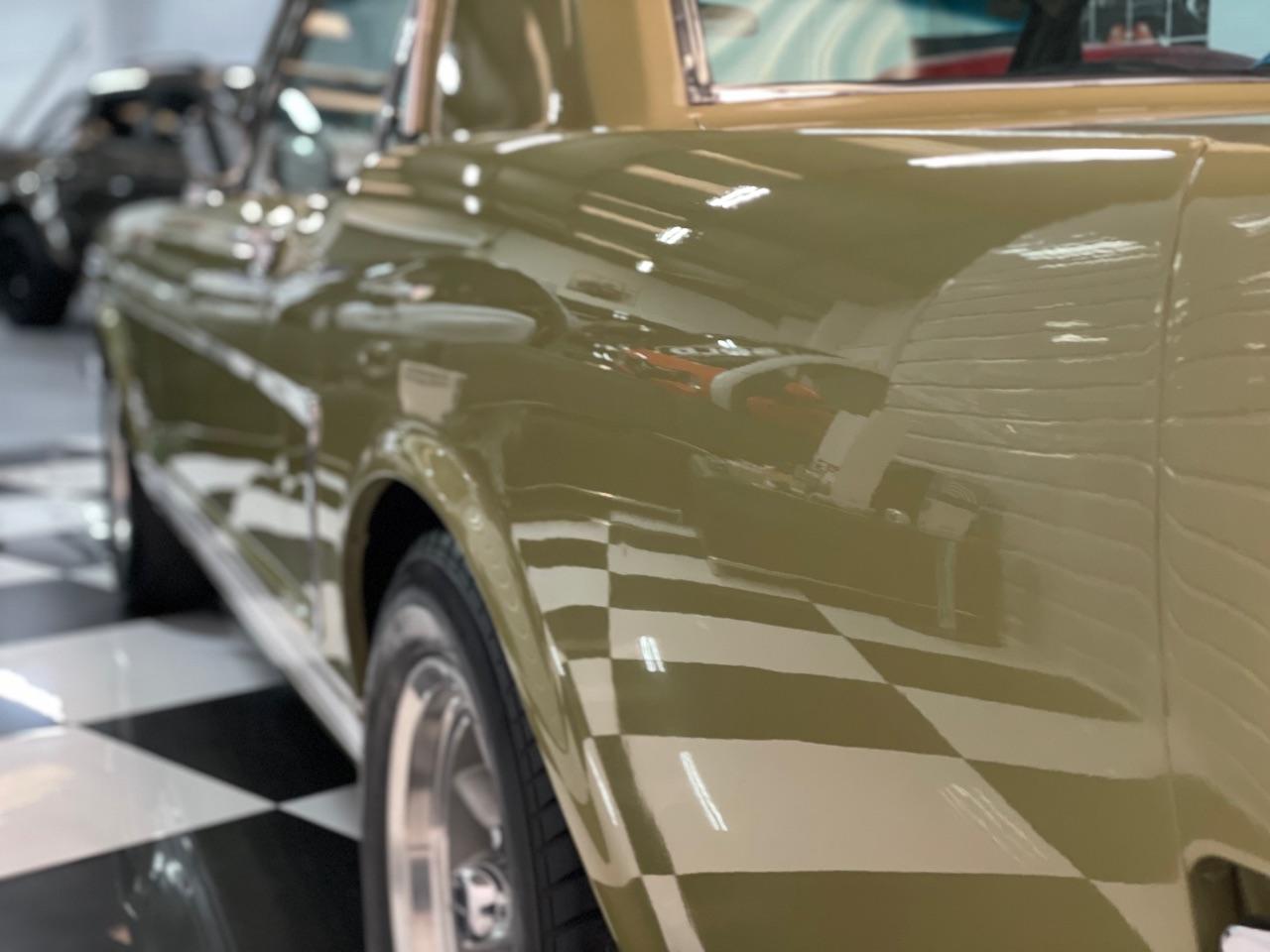 Ford Mustang 4.7 289ci V8 RHD Coupe Petrol Honey Gold
