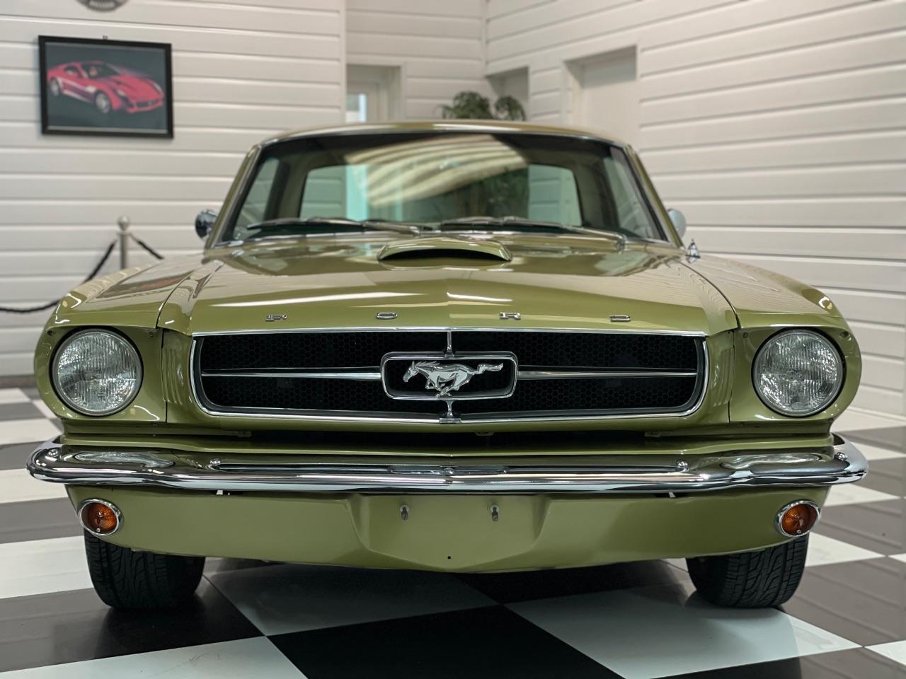 Ford Mustang 4.7 289ci V8 RHD Coupe Petrol Honey Gold