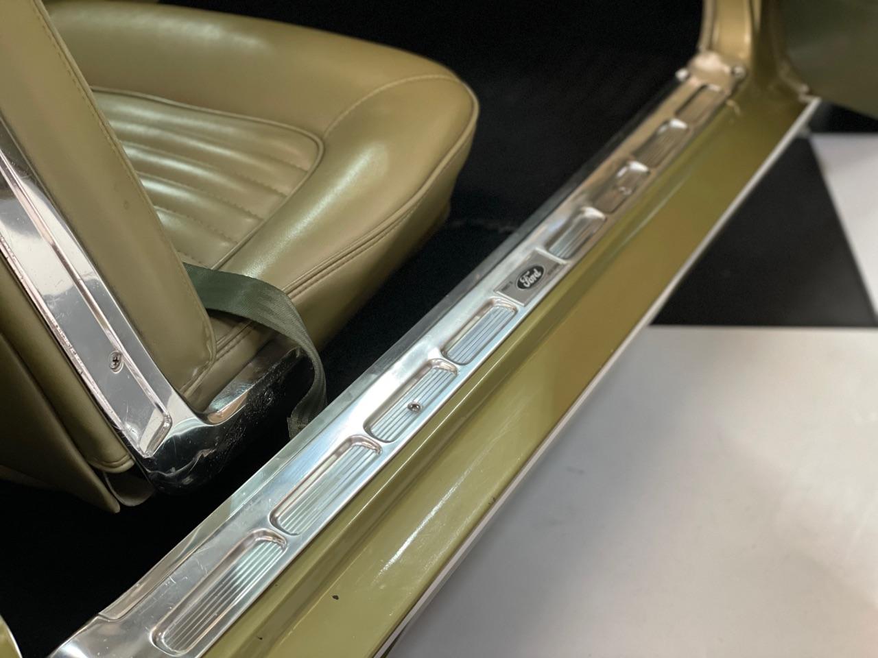 Ford Mustang 4.7 289ci V8 RHD Coupe Petrol Honey Gold