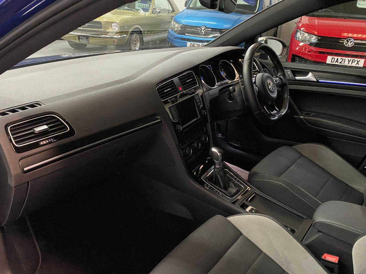 Volkswagen Golf 2.0 TSi R 5dr DSG 4Motion Hatchback Petrol Lapiz Blue Signature Metallic Paint