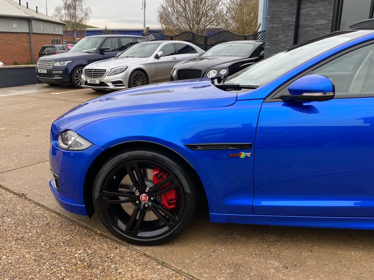 Jaguar Xjr XJR575 5.0 V8 Supercharged 4dr Auto 575BHP Saloon Petrol Svo Premium Pallet Velocity Blue