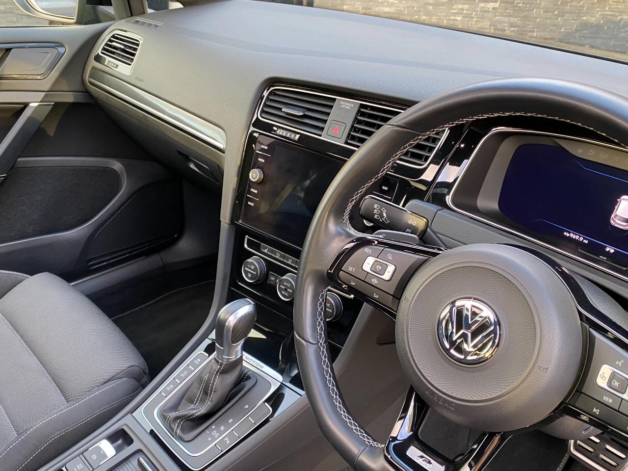Volkswagen Golf 2.0 TSi R 300 DSG 4Motion Hatchback Petrol Indium Grey Metallic
