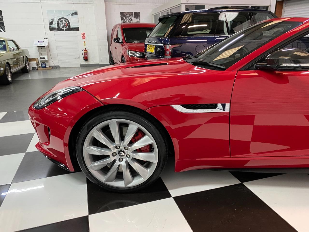 Jaguar F-type 5.0 Supercharged V8 S 2dr Automatic Convertible Petrol Salsa Red