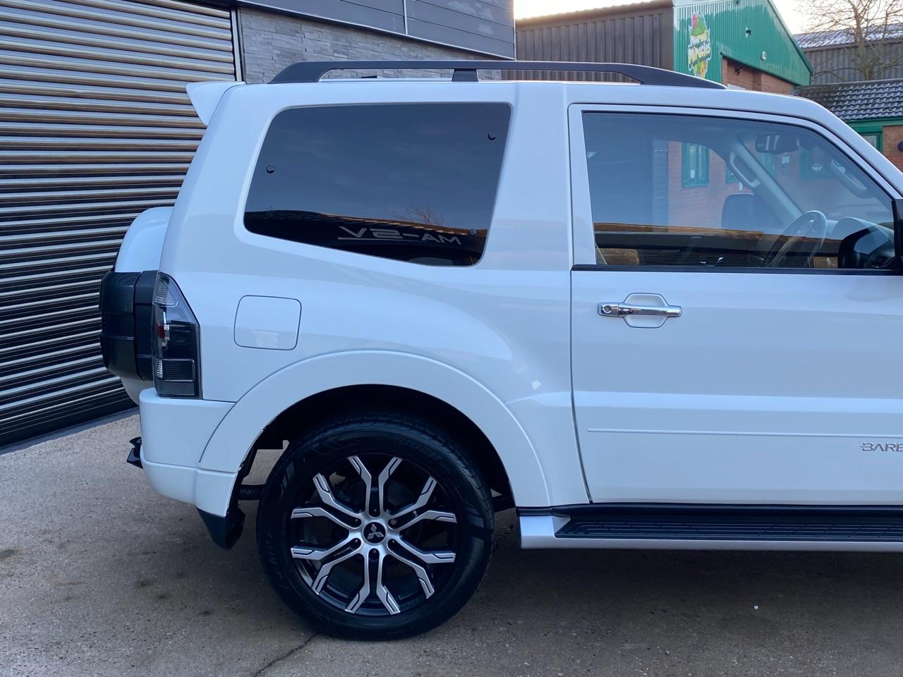 Mitsubishi Shogun 3.2 DI-DC 187 Barbarian Van Auto SUV Diesel White