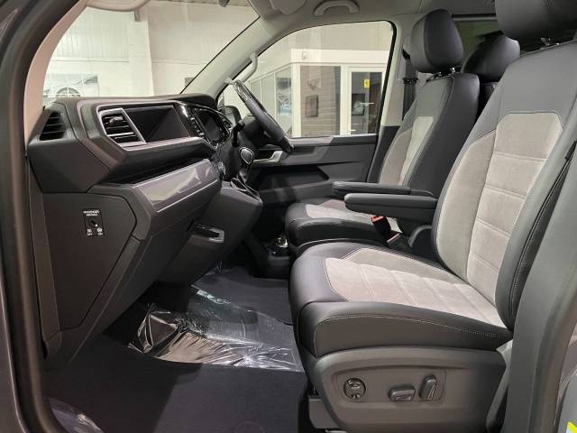 2022 Volkswagen Caravelle 2.0 BiTDi 204ps Executive 4Motion DSG