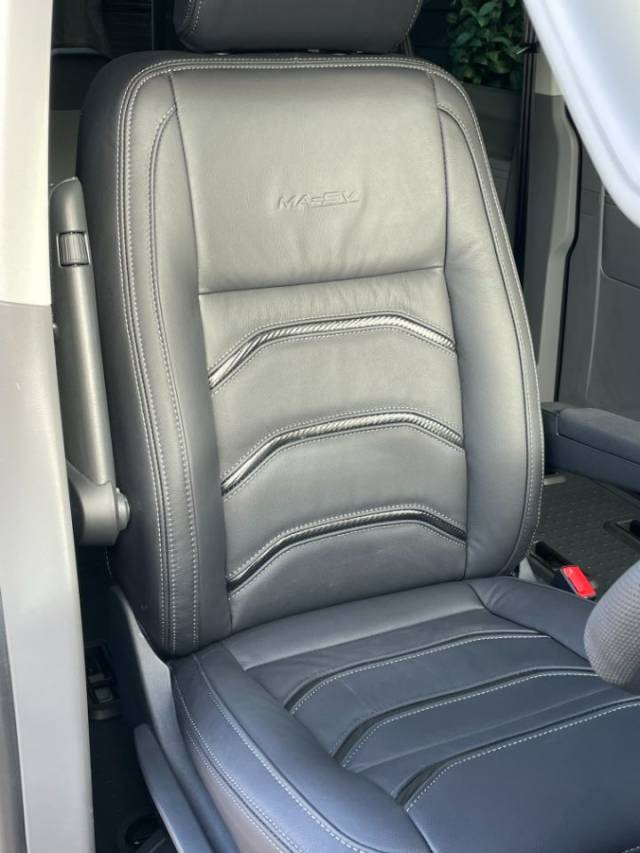 2022 Volkswagen Transporter Shuttle 2.0 TDI 150ps SWB DSG