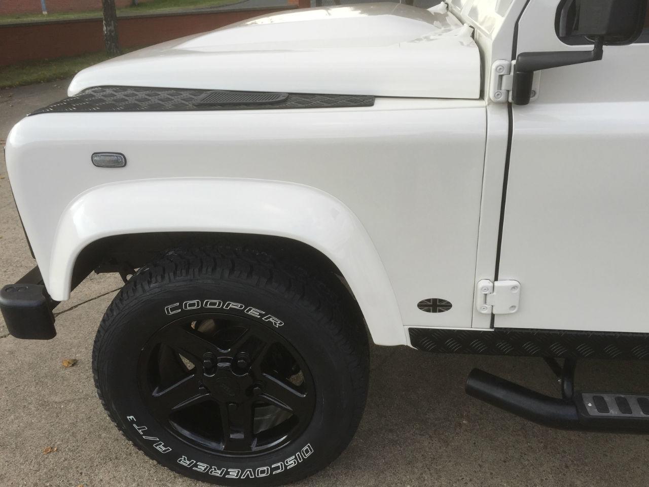 Land Rover Defender DEFENDER 110 2.4 TDCI STATIONWAGON Estate Diesel Alaska White