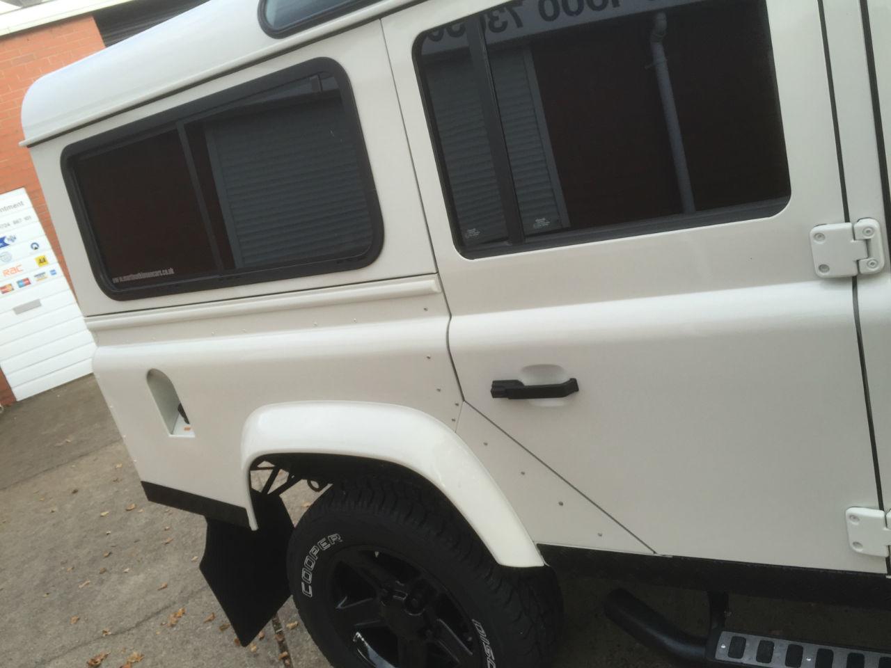 Land Rover Defender DEFENDER 110 2.4 TDCI STATIONWAGON Estate Diesel Alaska White