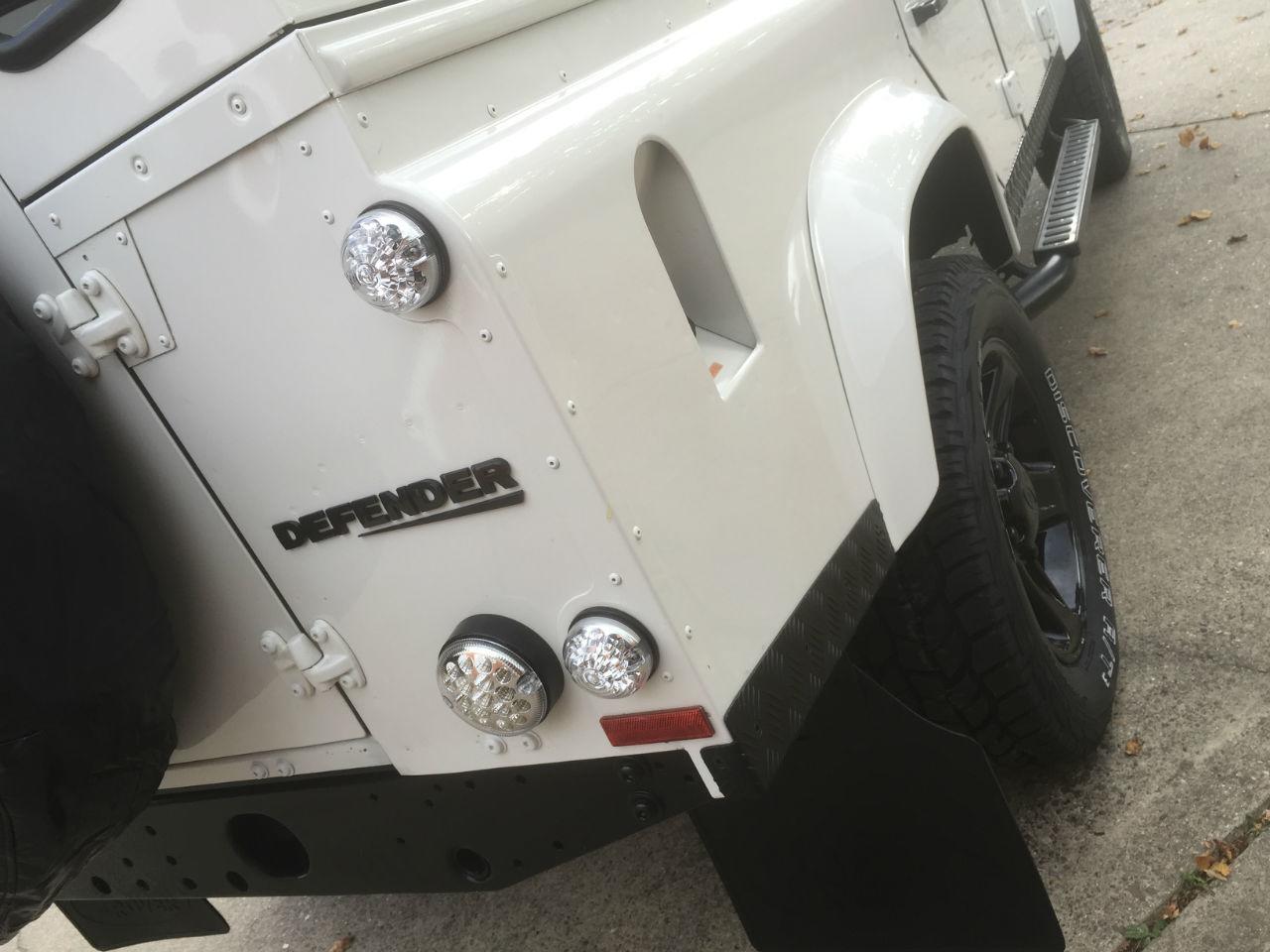 Land Rover Defender DEFENDER 110 2.4 TDCI STATIONWAGON Estate Diesel Alaska White