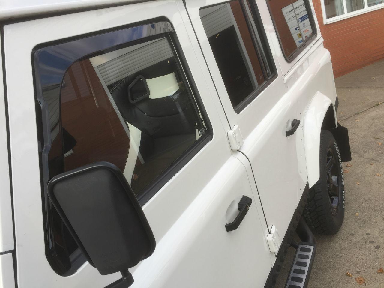 Land Rover Defender DEFENDER 110 2.4 TDCI STATIONWAGON Estate Diesel Alaska White