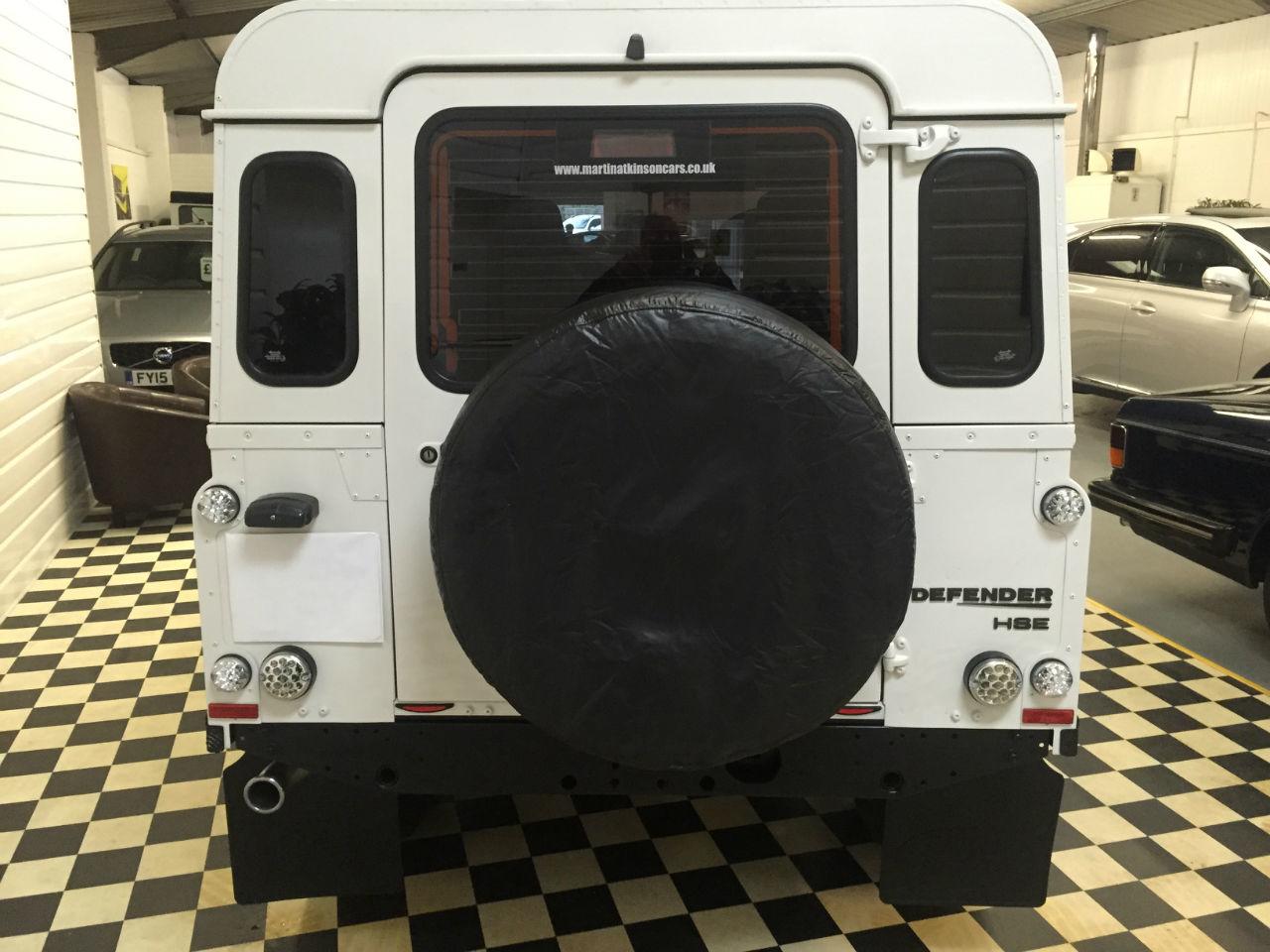 Land Rover Defender DEFENDER 110 2.4 TDCI STATIONWAGON Estate Diesel Alaska White