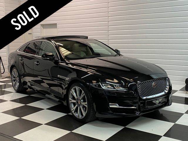 Jaguar Xj 3.0d V6 Portfolio 4dr Auto Saloon Diesel Santorini Black Metallic