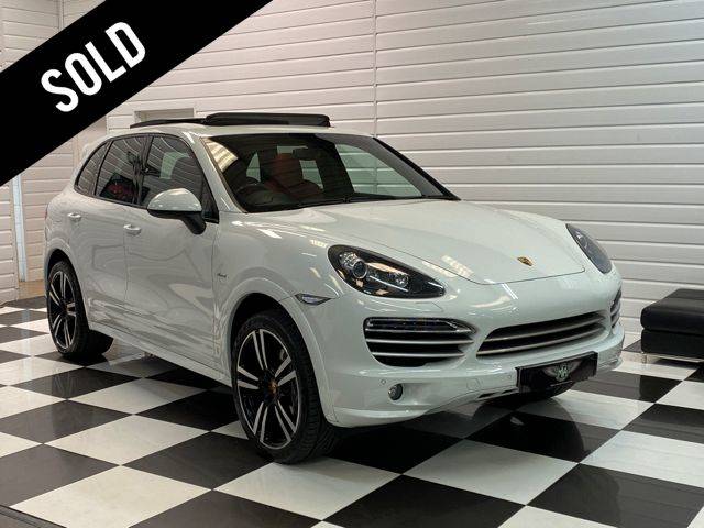 Porsche Cayenne 3.0 Platinum Edition V6 Diesel 5dr Tiptronic S Estate Diesel White