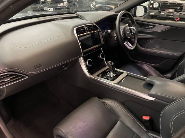 2020 Jaguar XE 2.0 R-Dynamic HSE P250 4dr Auto