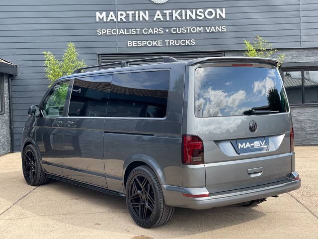 2020 Volkswagen Transporter Shuttle 2.0 TDI 150ps SE Minibus DSG