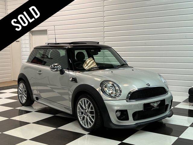 Mini Hatchback 1.6 Cooper 3dr Auto Hatchback Petrol White Silver Metallic