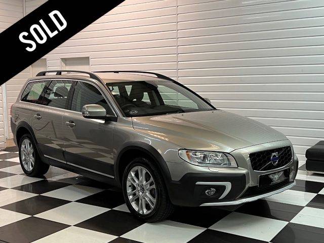 Volvo XC70 2.4 SE LUX D5 AWD AUTO Estate Diesel Seashell Gold