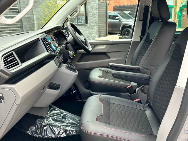 2022 Volkswagen Transporter 2.0 BiTDI 204 Sportline Kombi Van DSG