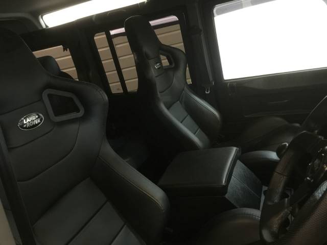 2012 Land Rover Defender Station Wagon TDCi [2.2] 7 SEATER A/CON