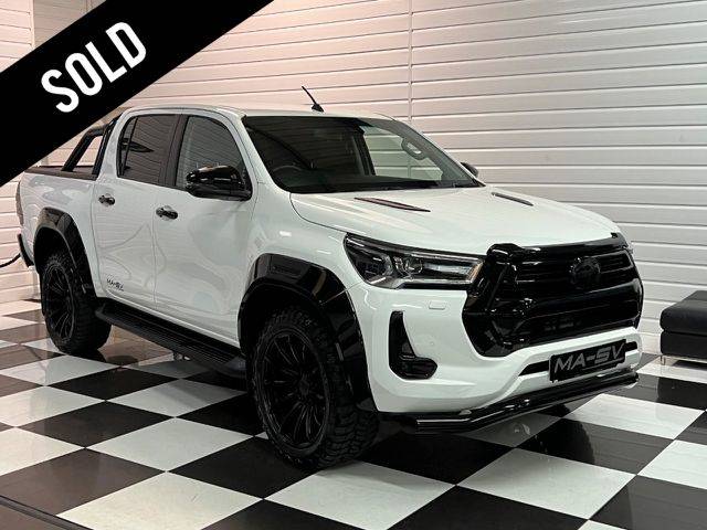 Toyota Hilux MA-SV Black Edition Invincible D/Cab Pick Up 2.8 D-4D Auto Pick Up Diesel White