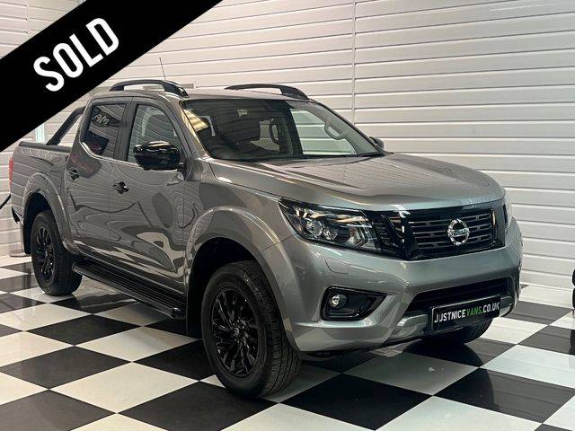 Nissan Navara Double Cab Pick Up N-Guard 2.3dCi 190 4WD Auto Pick Up Diesel Twilight Grey