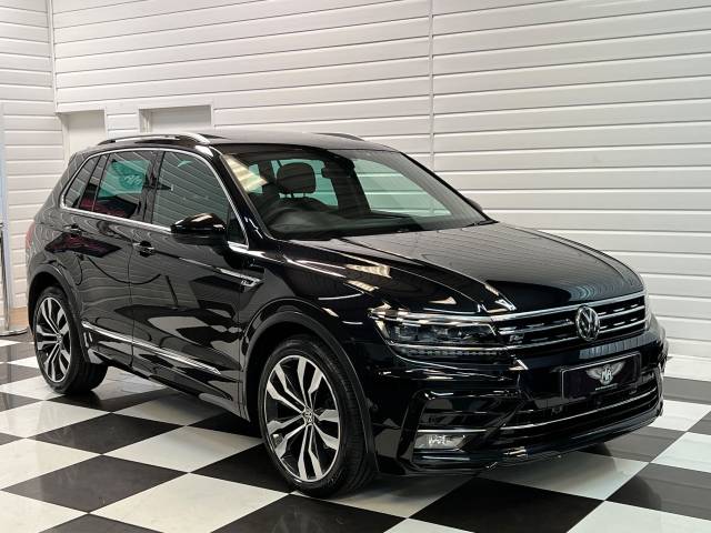 Volkswagen Tiguan 1.5 TSi R-Line 5dr DSG Automatic Estate Petrol Black