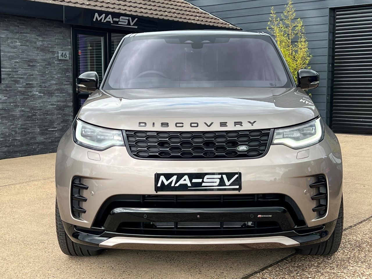 Land Rover Discovery D300 R-Dynamic HSE Commercial LCV Auto 3.0