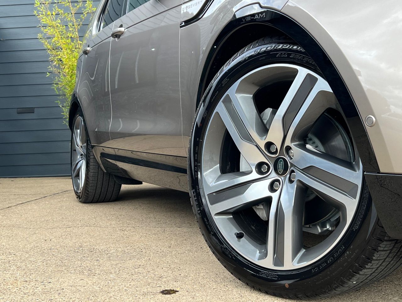 Land Rover Discovery D300 R-Dynamic HSE Commercial LCV Auto 3.0