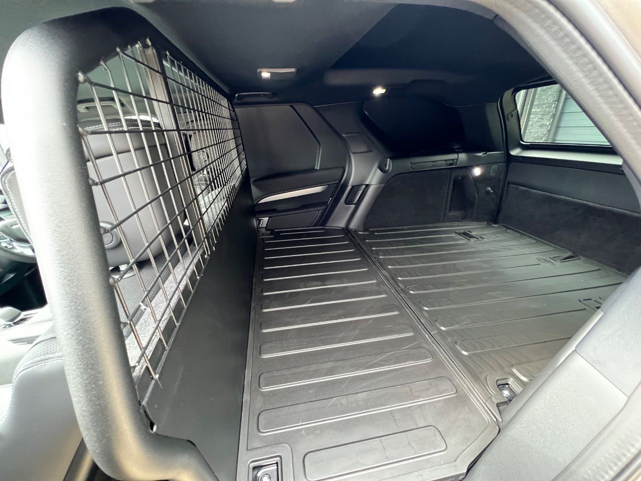 Land Rover Discovery D300 R-Dynamic HSE Commercial LCV Auto 3.0