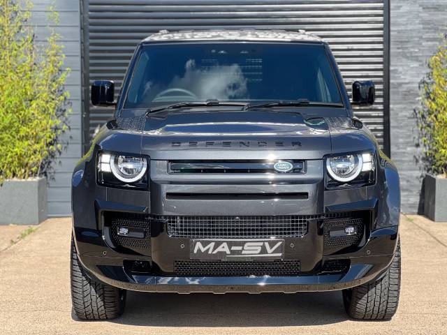 2023 Land Rover Defender 90 3.0 D200 MA-SV Black Edition Hard Top Commercial 2 Seat