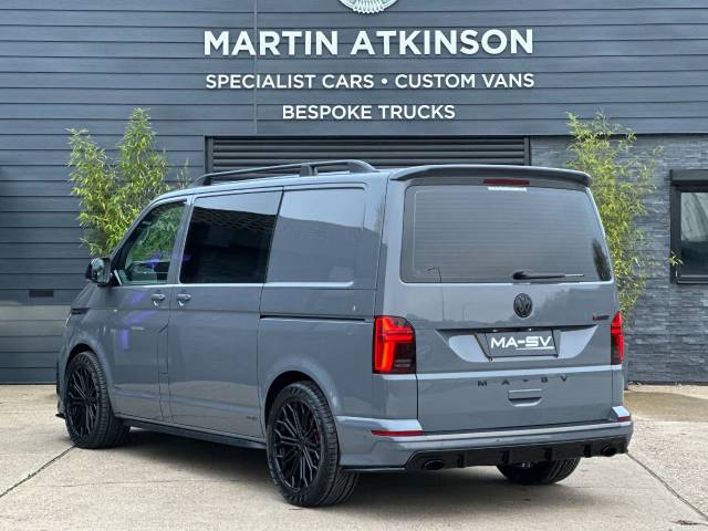 2022 Volkswagen Transporter 2.0 BiTDi 204ps Highline Kombi Conversion SWB 4MOTION DSG