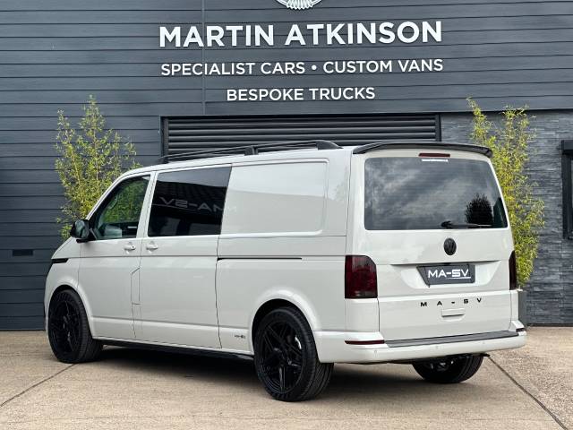 2023 Volkswagen Transporter 2.0 TDi 150ps Highline Kombi Conversion LWB DSG