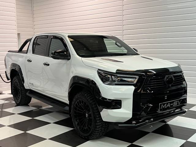 Toyota Hilux Invincible X MA-SV Black Edition Pick Up 2.8 D-4D Auto Pick Up Diesel Pure White