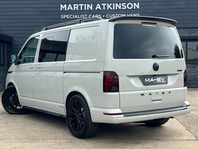 2024 Volkswagen Transporter 2.0 BiTDi 204ps Highline Kombi Van 4MOTION DSG SWB