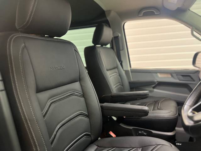 2020 Volkswagen Transporter 2.0 BiTDI 199 Highline Kombi Van 4MOTION DSG