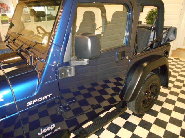 Jeep Wrangler 4.0 Sport 2dr 4X4 6 SPEED SOFT TOP~28000 MILES~ Convertible Petrol Sapphire Blue Metallic