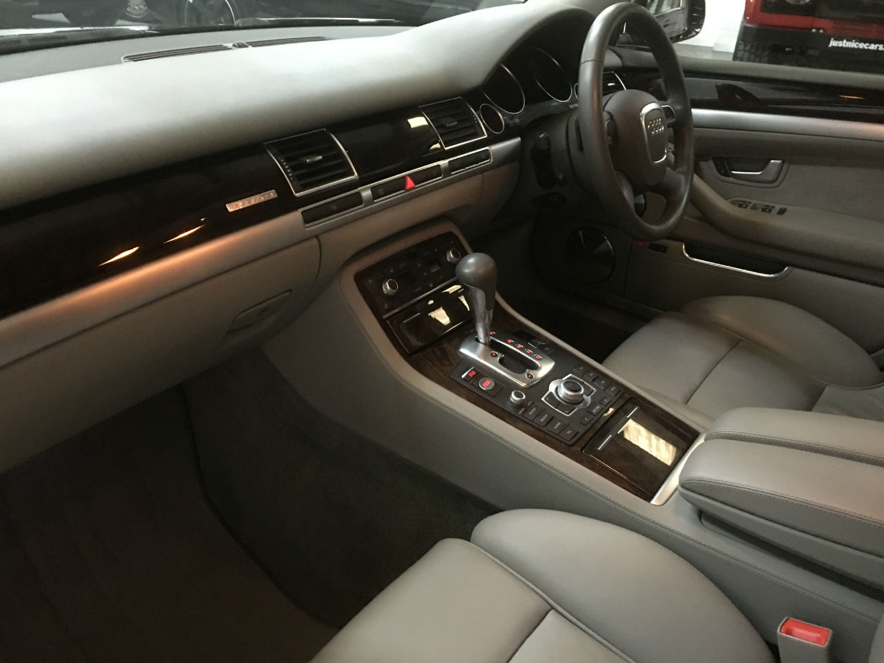 Audi A8 4.2 FSI Quattro SE 4dr Tip Auto Saloon Petrol Black