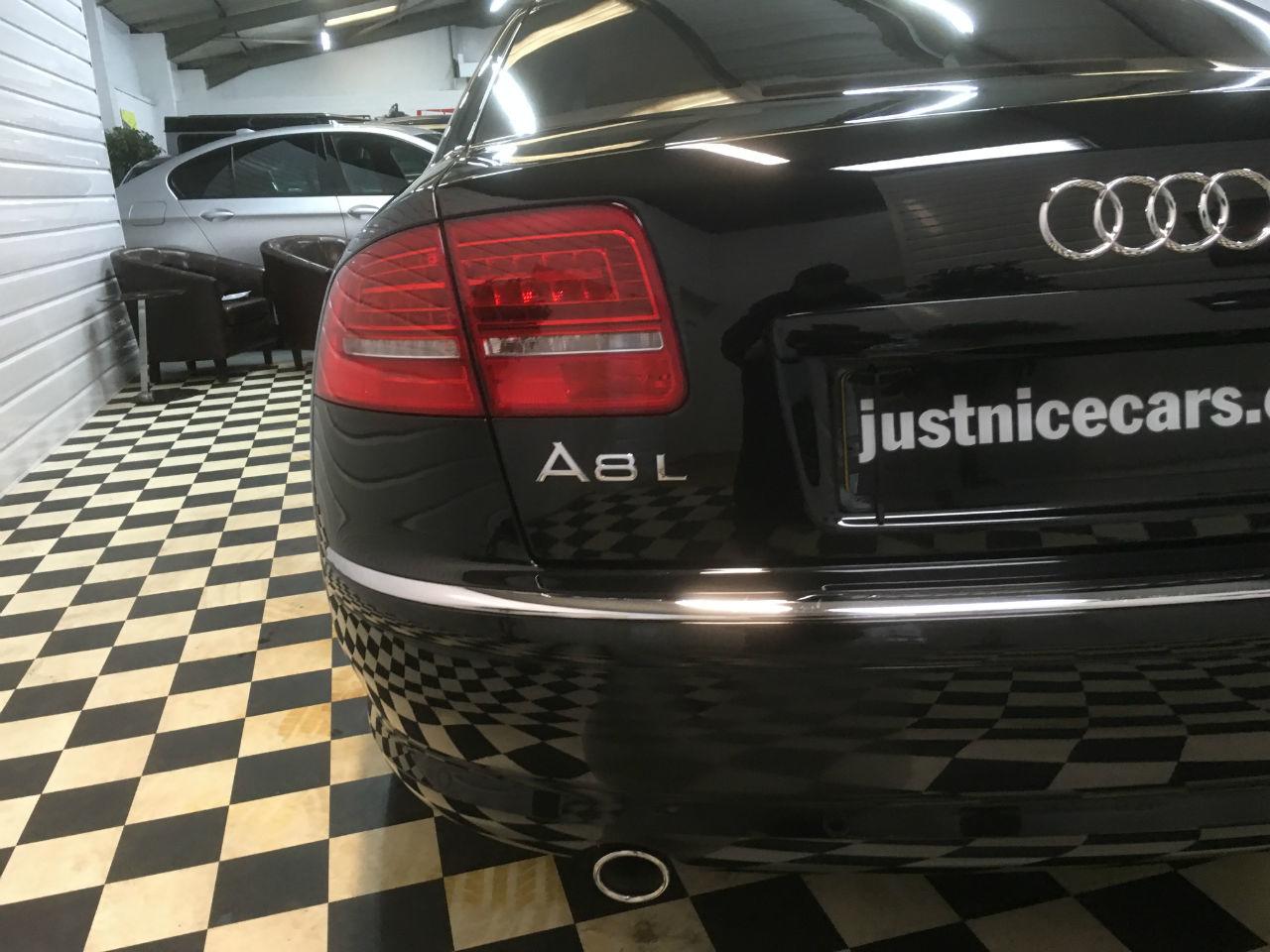 Audi A8 4.2 FSI Quattro SE 4dr Tip Auto Saloon Petrol Black