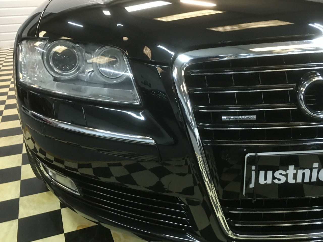 Audi A8 4.2 FSI Quattro SE 4dr Tip Auto Saloon Petrol Black
