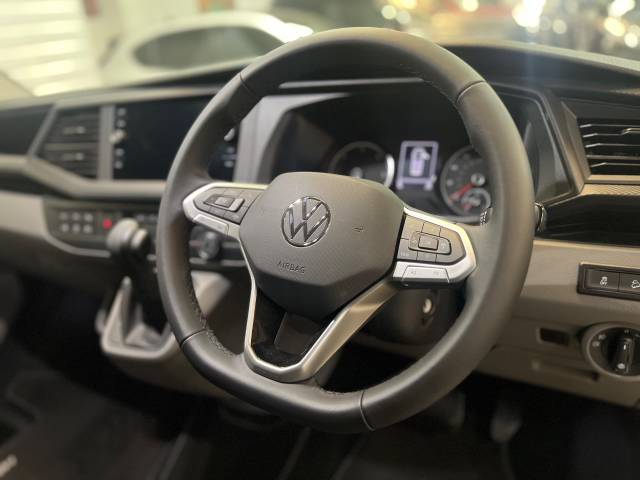 2024 Volkswagen Transporter 2.0 BiTDI 204 Highline Kombi Van 4MOTION DSG