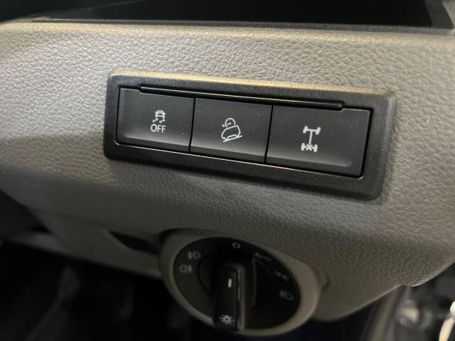 2024 Volkswagen Transporter 2.0 BiTDI 204 Highline Kombi Van 4MOTION DSG