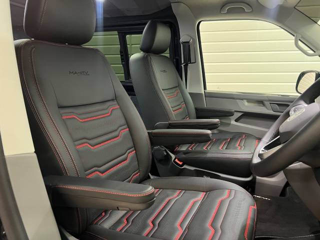 2024 Volkswagen Transporter 2.0 BiTDI 204 Highline Kombi Van 4MOTION DSG