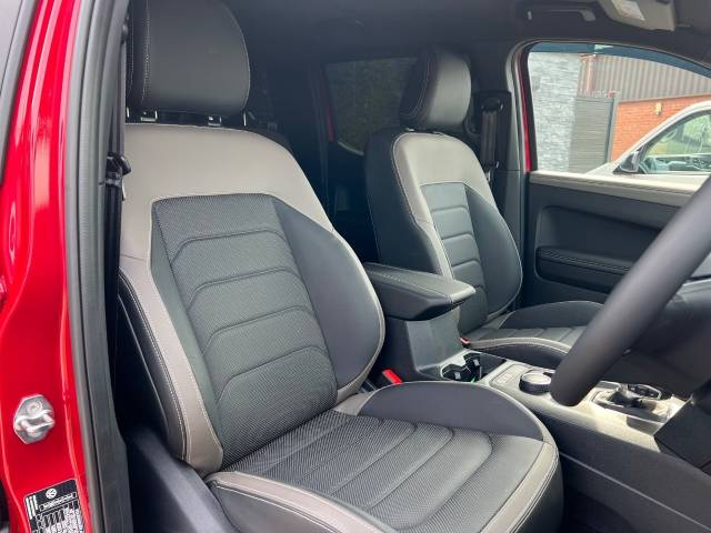 2024 Volkswagen Amarok (74) 2024 Volkswagen Amarok 3.0 TDI V6 MA-SV Black Edition Style Premium Pack 4Motion