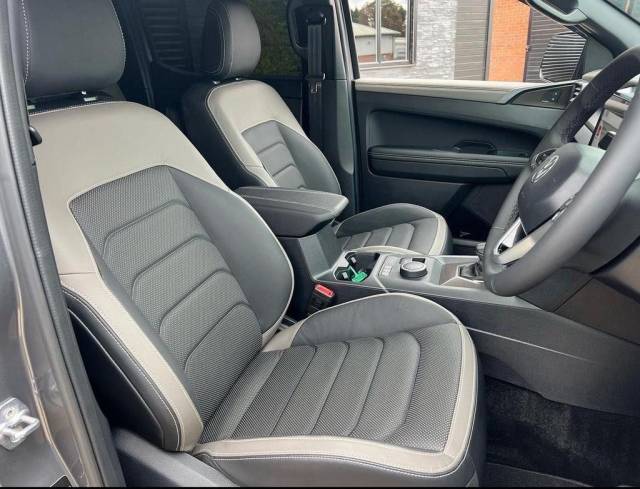 2024 Volkswagen Amarok (74) 2024 Volkswagen Amarok 3.0 TDI V6 MA-SV Black Edition Style Premium Pack 4Motion