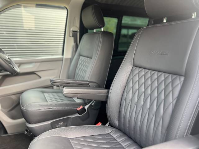 2024 Volkswagen Transporter 2.0 BiTDI 204 Highline Kombi Van 4MOTION DSG