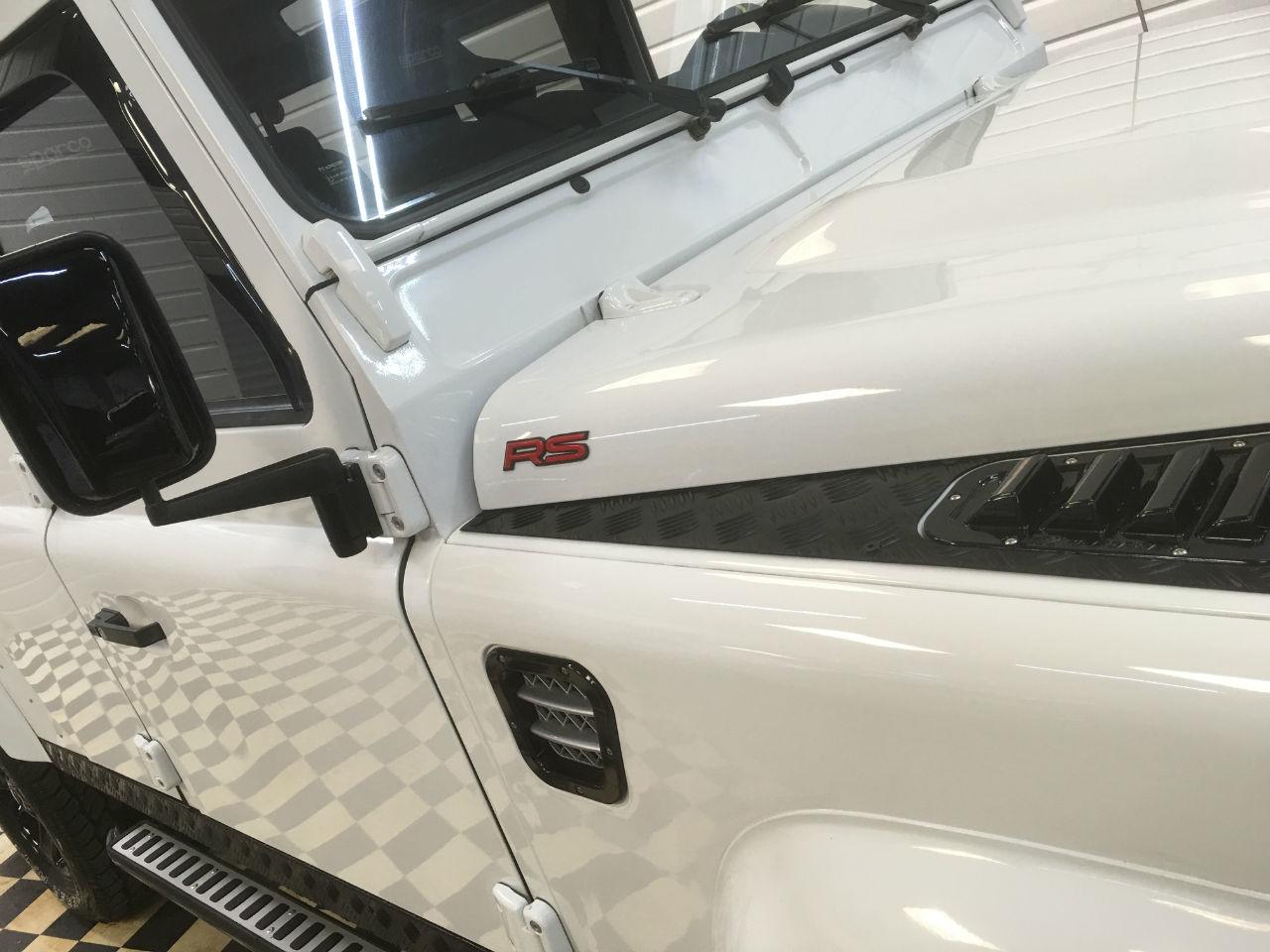 Land Rover Defender Defender 110 LHD (Left Hand Drive) 2.4 TDCi Station Wagon 7 Seater 5dr Estate Diesel Fuji White