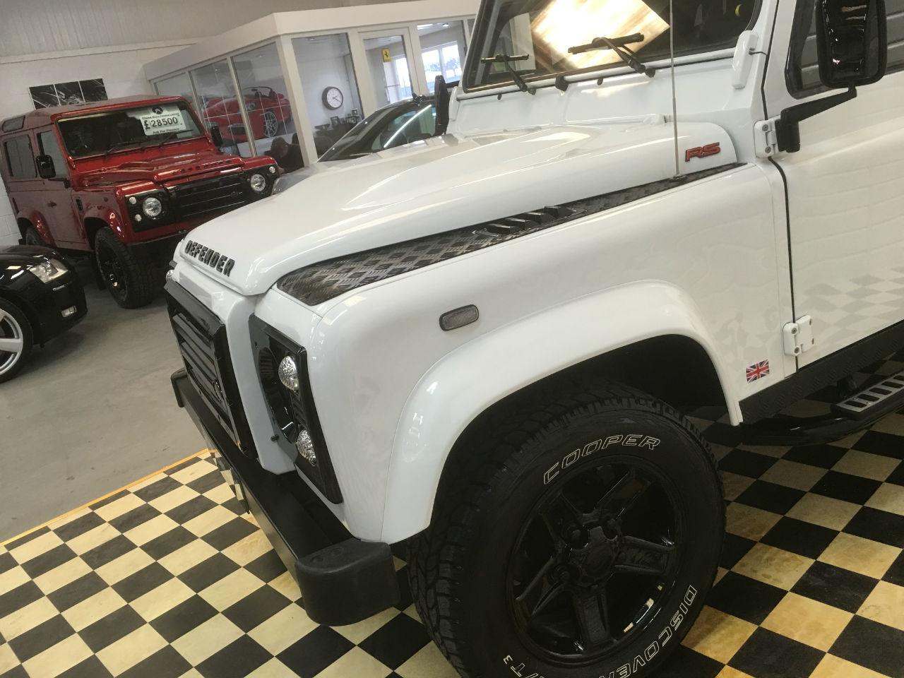 Land Rover Defender Defender 110 LHD (Left Hand Drive) 2.4 TDCi Station Wagon 7 Seater 5dr Estate Diesel Fuji White
